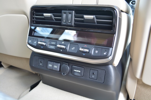 トヨタ:ランドクルーザー200/300