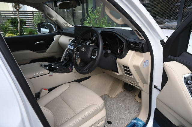 トヨタ:ランドクルーザー200/300