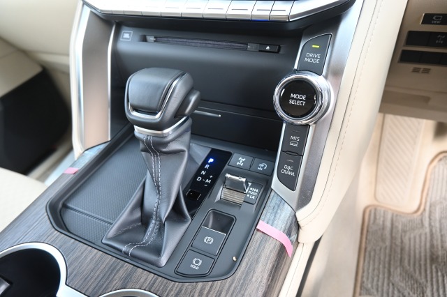 トヨタ:ランドクルーザー200/300