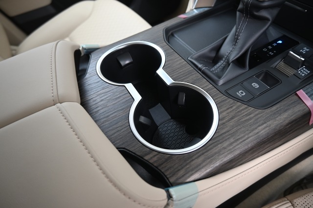 トヨタ:ランドクルーザー200/300