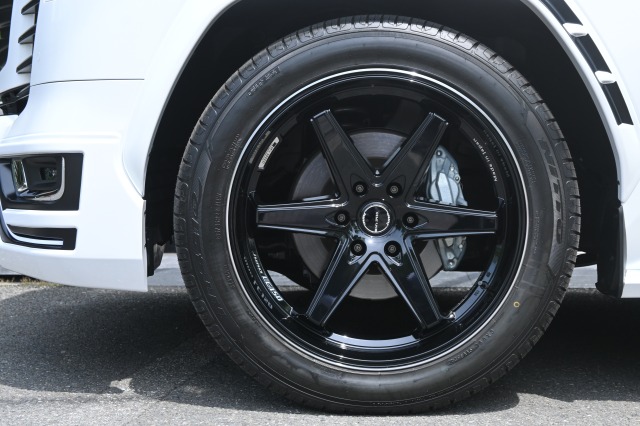 トヨタ:ランドクルーザー200/300