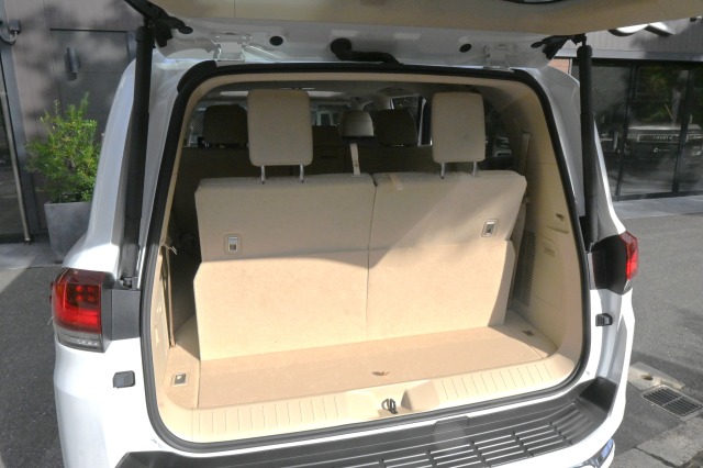 トヨタ:ランドクルーザー200/300