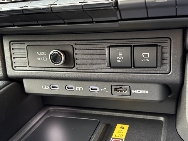 トヨタ:ランドクルーザー250