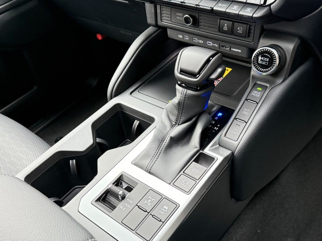 トヨタ:ランドクルーザー250