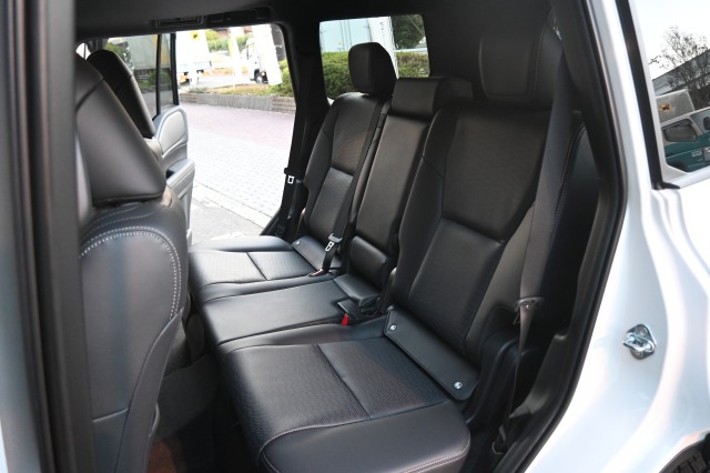 トヨタ:ランドクルーザー250