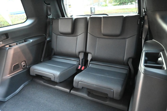 トヨタ:ランドクルーザー250