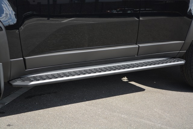 トヨタ:ランドクルーザー250