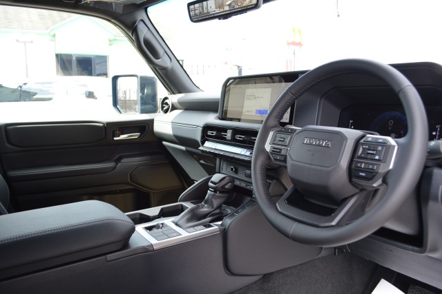 トヨタ:ランドクルーザー250