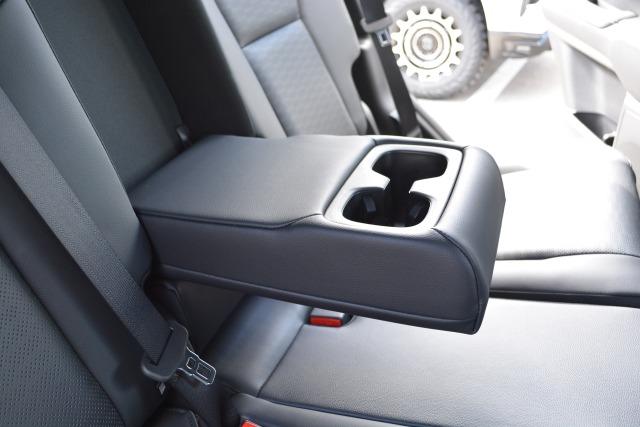 トヨタ:ランドクルーザー250