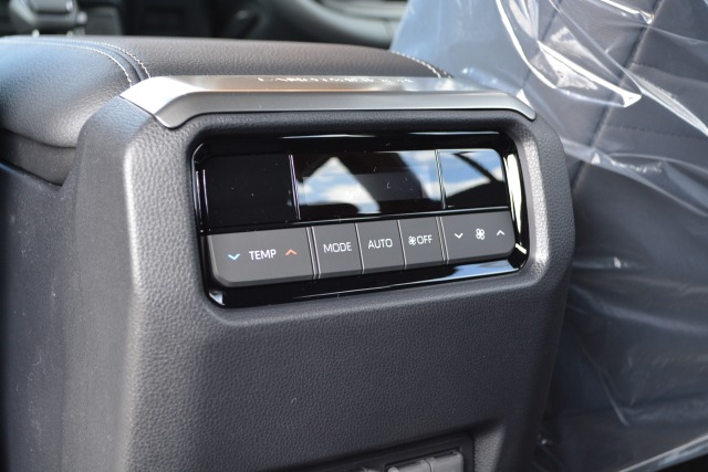 トヨタ:ランドクルーザー250