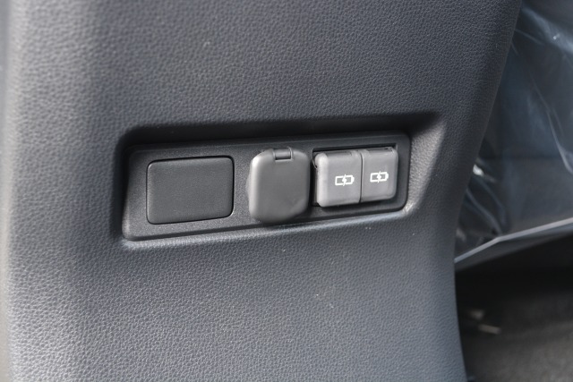 トヨタ:ランドクルーザー250