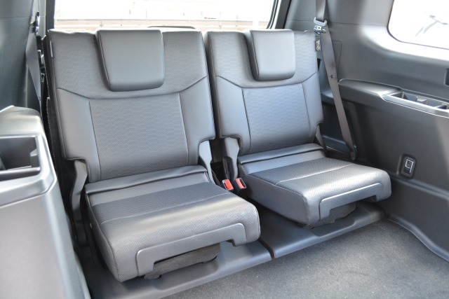 トヨタ:ランドクルーザー250