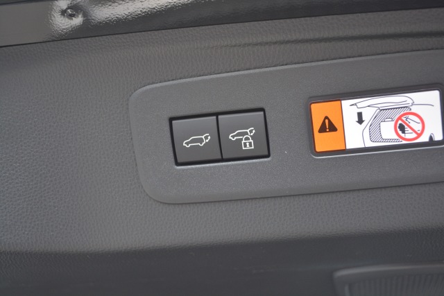 トヨタ:ランドクルーザー250