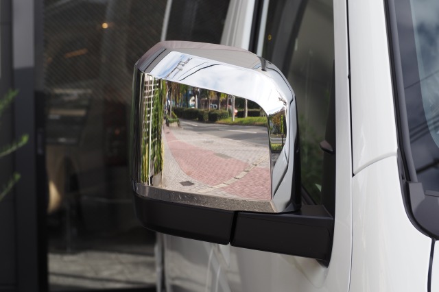 トヨタ:ハイエースバン(標準ボディ)