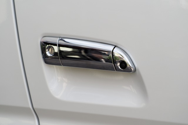 トヨタ:ハイエースバン(標準ボディ)