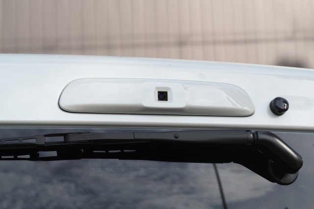 トヨタ:ハイエースバン(標準ボディ)