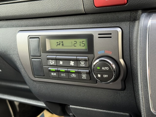 トヨタ:ハイエースバン(標準ボディ)