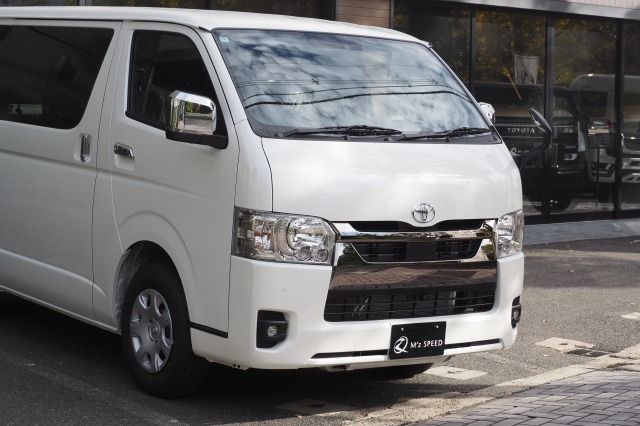 トヨタ:ハイエースバン(標準ボディ)