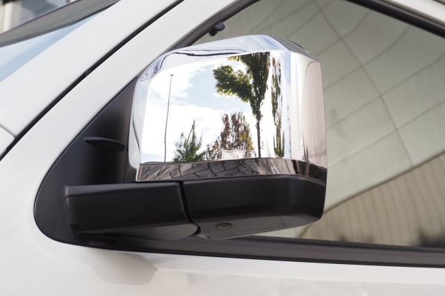 トヨタ:ハイエースバン(標準ボディ)