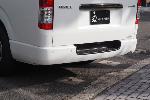 トヨタ:ハイエースバン(標準ボディ)