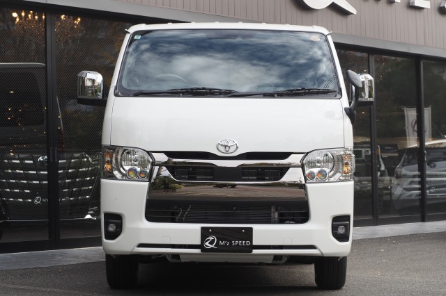 トヨタ:ハイエースバン(標準ボディ)