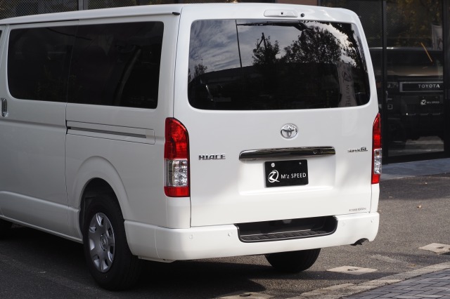 トヨタ:ハイエースバン(標準ボディ)