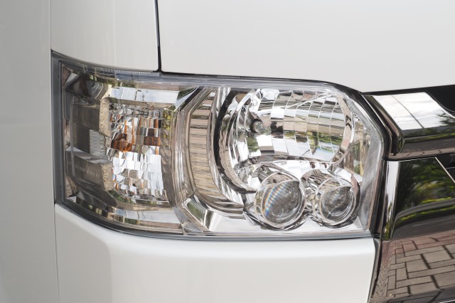 トヨタ:ハイエースバン(標準ボディ)