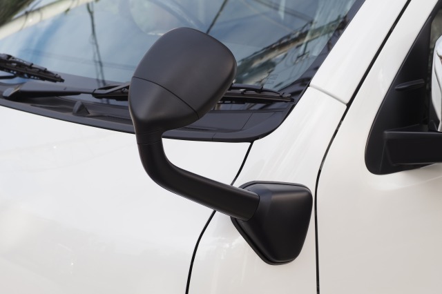 トヨタ:ハイエースバン(標準ボディ)