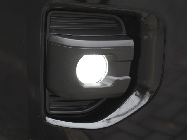 トヨタ:ハイエースバン(標準ボディ)