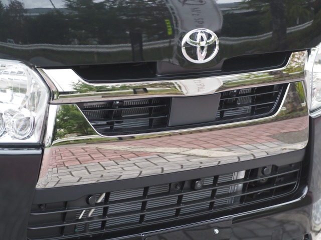 トヨタ:ハイエースバン(標準ボディ)