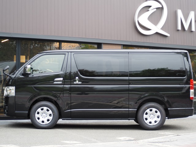 トヨタ:ハイエースバン(標準ボディ)