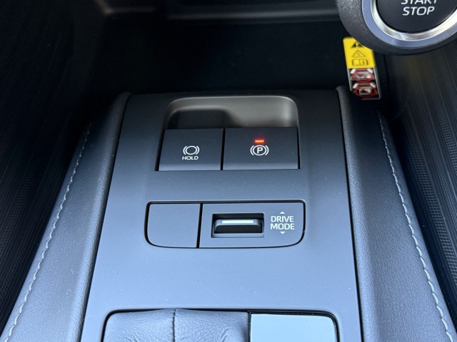 トヨタ:ハリアー