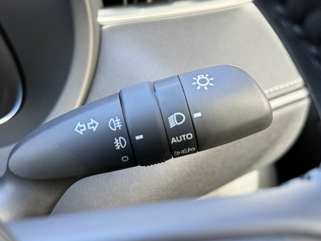 トヨタ:ハリアー