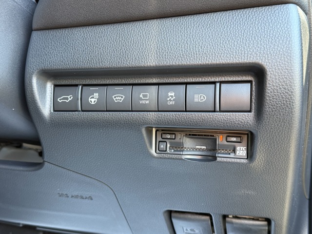 トヨタ:ハリアー