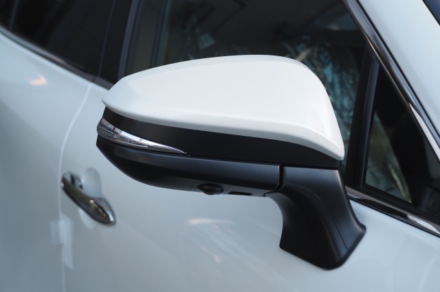 トヨタ:ハリアー