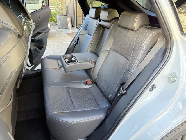 トヨタ:ハリアー