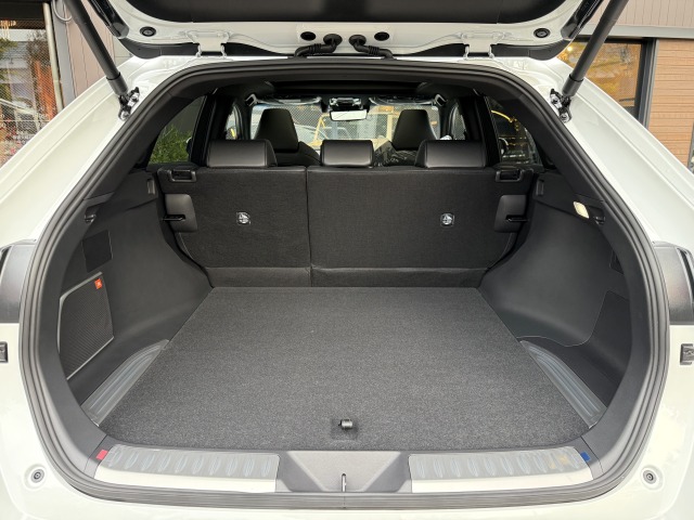 トヨタ:ハリアー