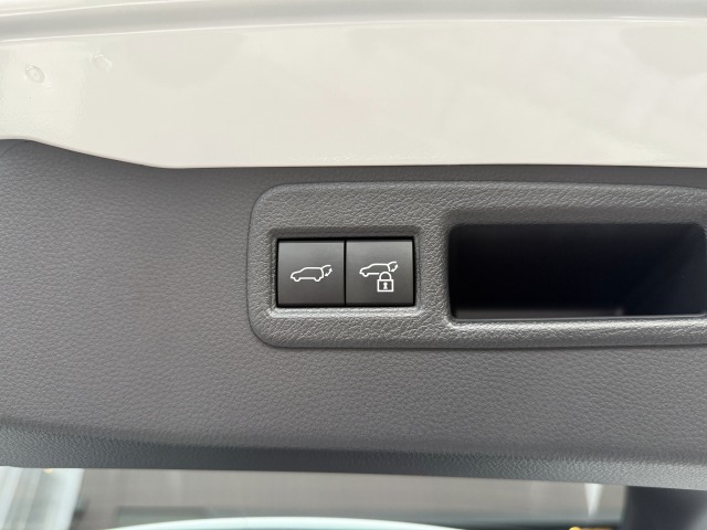 トヨタ:ハリアー