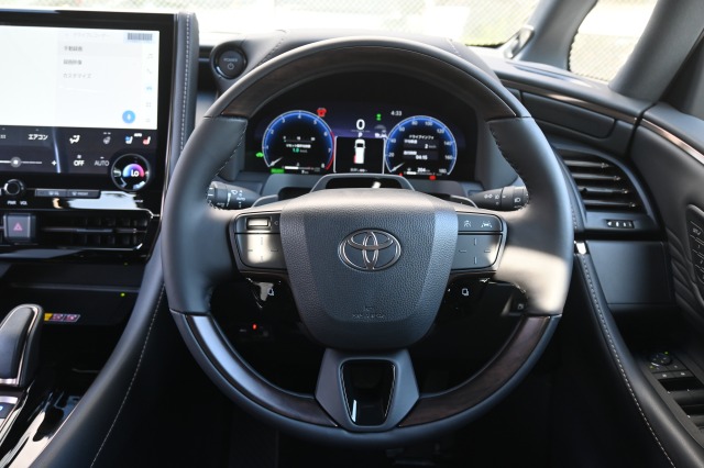 トヨタ:アルファード