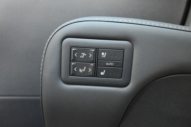 トヨタ:アルファード