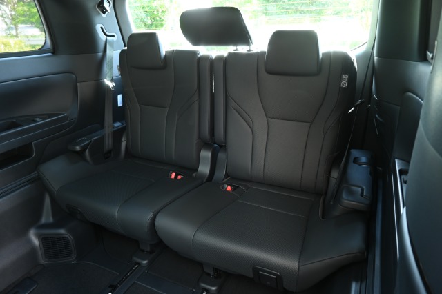 トヨタ:アルファード