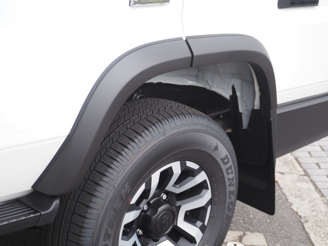 トヨタ:ランドクルーザー70