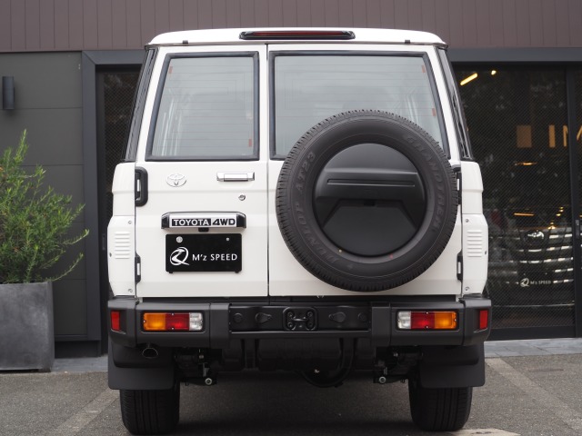 トヨタ:ランドクルーザー70