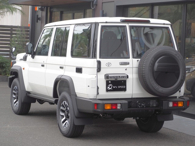 トヨタ:ランドクルーザー70