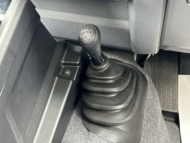 トヨタ:ランドクルーザー70