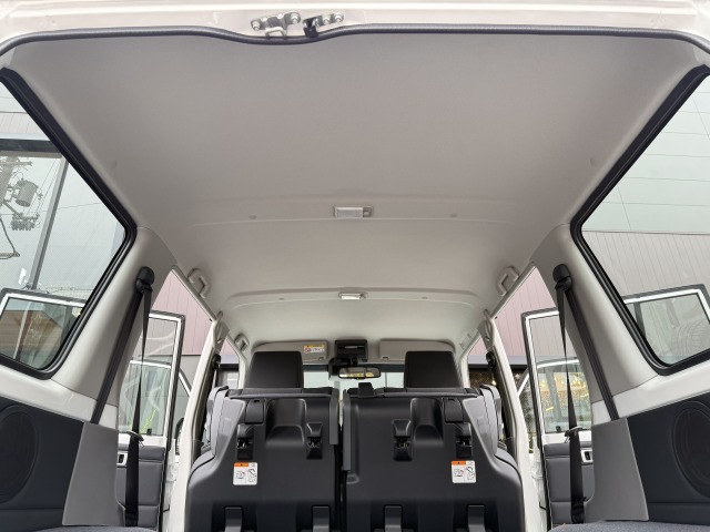 トヨタ:ランドクルーザー70