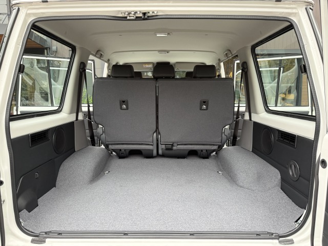 トヨタ:ランドクルーザー70