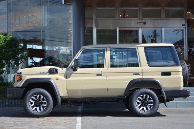 トヨタ:ランドクルーザー70