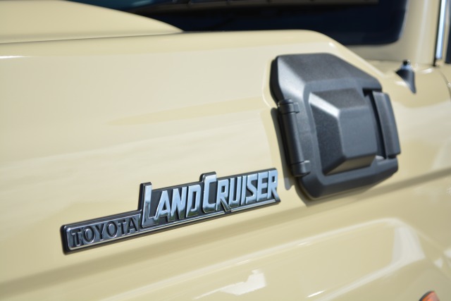 トヨタ:ランドクルーザー70