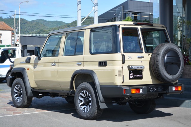 トヨタ:ランドクルーザー70